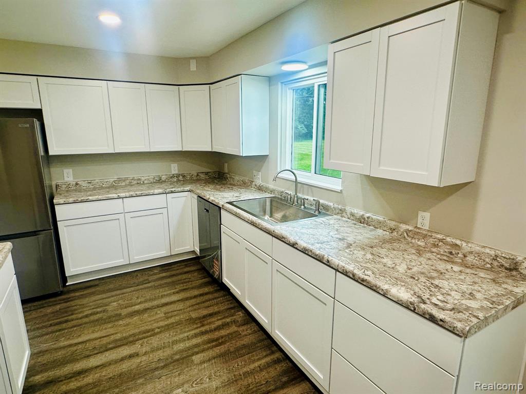 20891 Winifred Court, Pinckney, MI 48169 — Photo 8