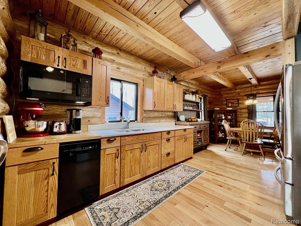 6231 Seymour Road, Swartz Creek, MI 48473 — Photo 9