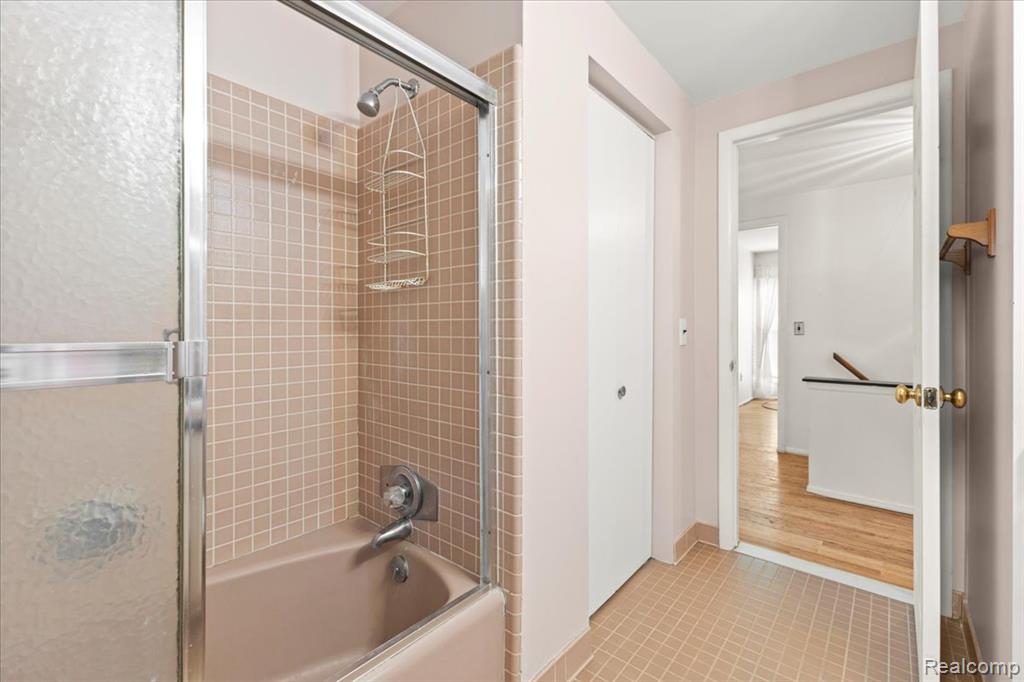 5710 Hobnail Circle, West Bloomfield, MI — Photo 41