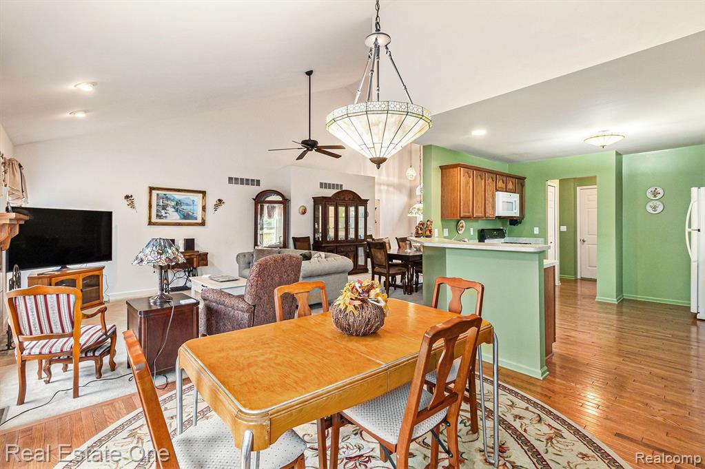 1153 ANDOVER Circle, Commerce Twp, MI 48390 — Photo 12