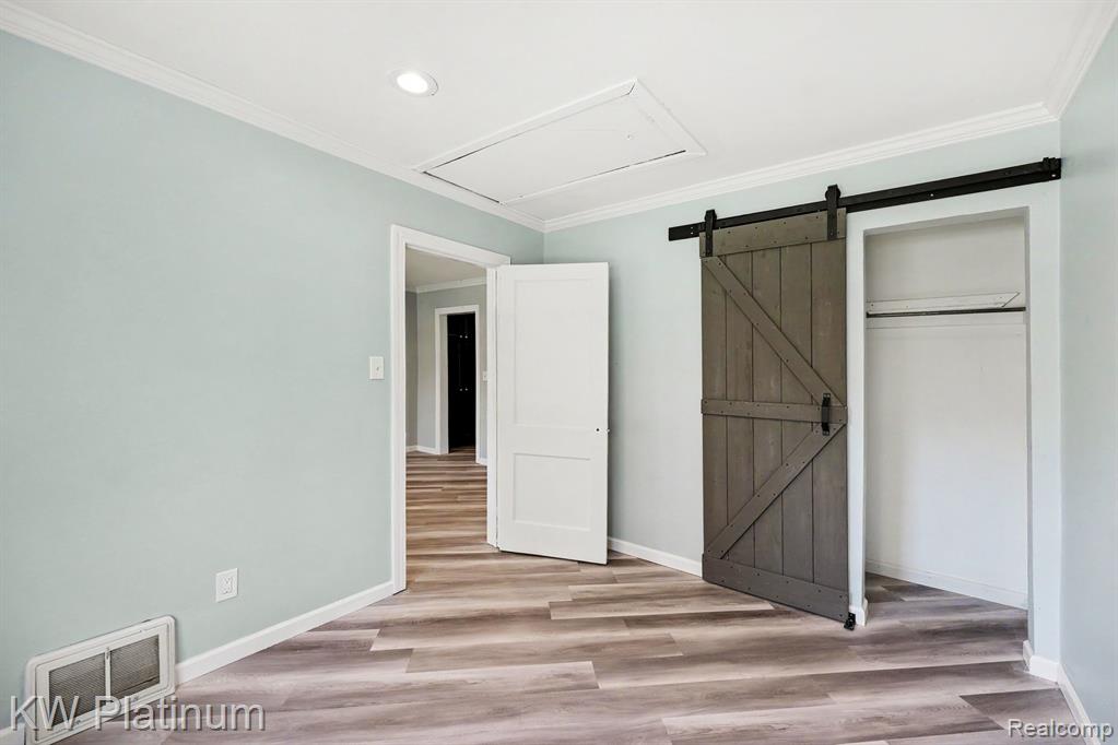 47611 Burton Drive, Shelby Twp, MI 48317 — Photo 8