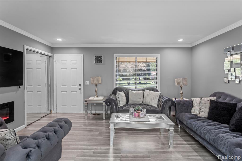 5529 MANSFIELD Avenue, Sterling Heights, MI 48310 — Photo 5
