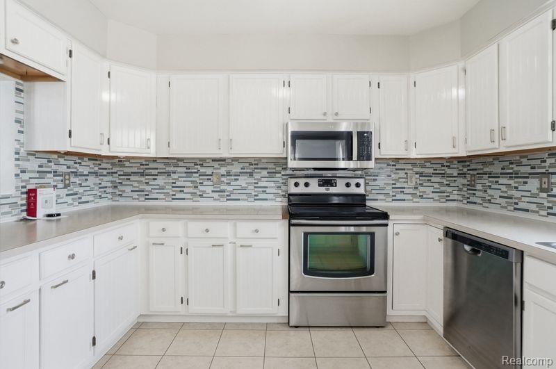 4531 Clifford Road, Brighton, MI 48116 — Photo 10