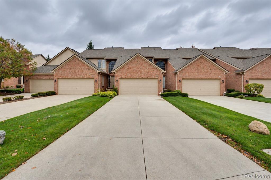 55388 Boardwalk Drive, Shelby Twp, MI 48316