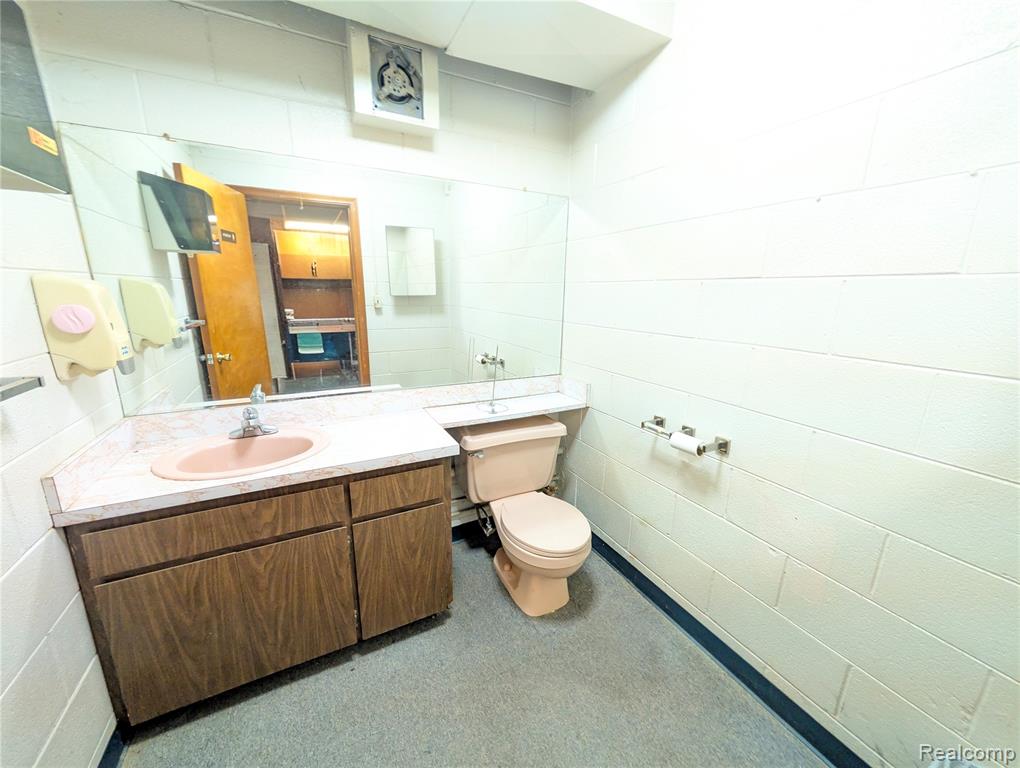 16012 Moross Road, Detroit, MI 48205 — Photo 37