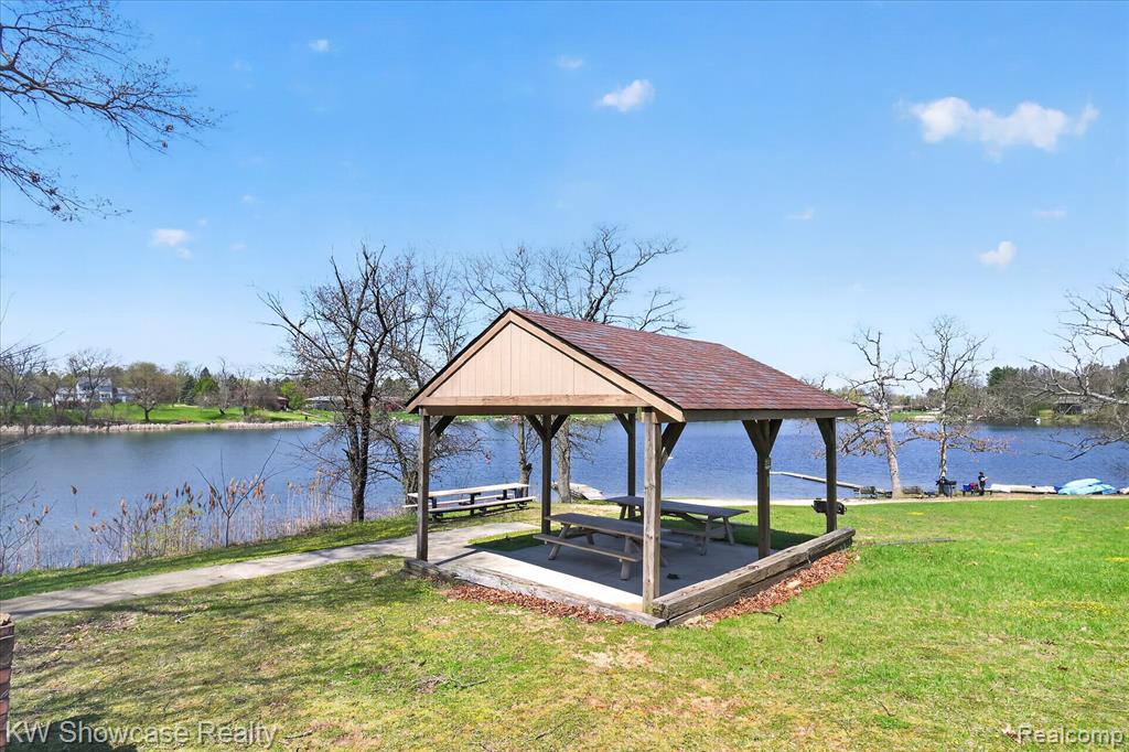 662 Tierney Avenue, Highland, MI 48356 — Photo 41