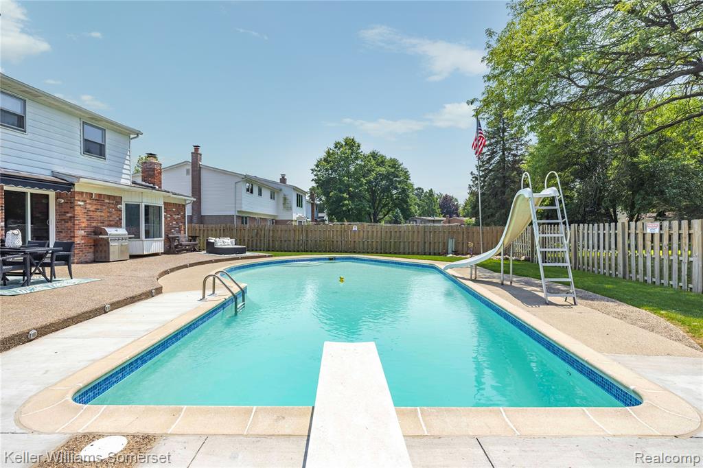 5795 LIMESTONE Drive, Troy, MI 48085 — Photo 46