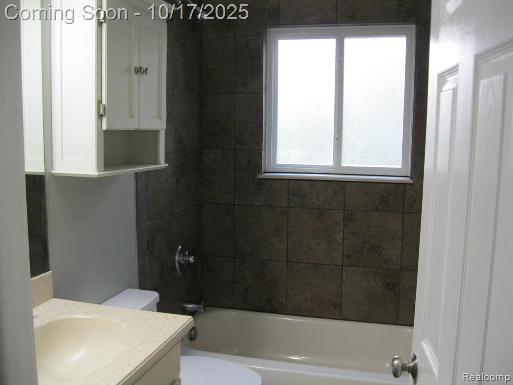4491 Ormond Road, White Lake, MI 48383 — Photo 24