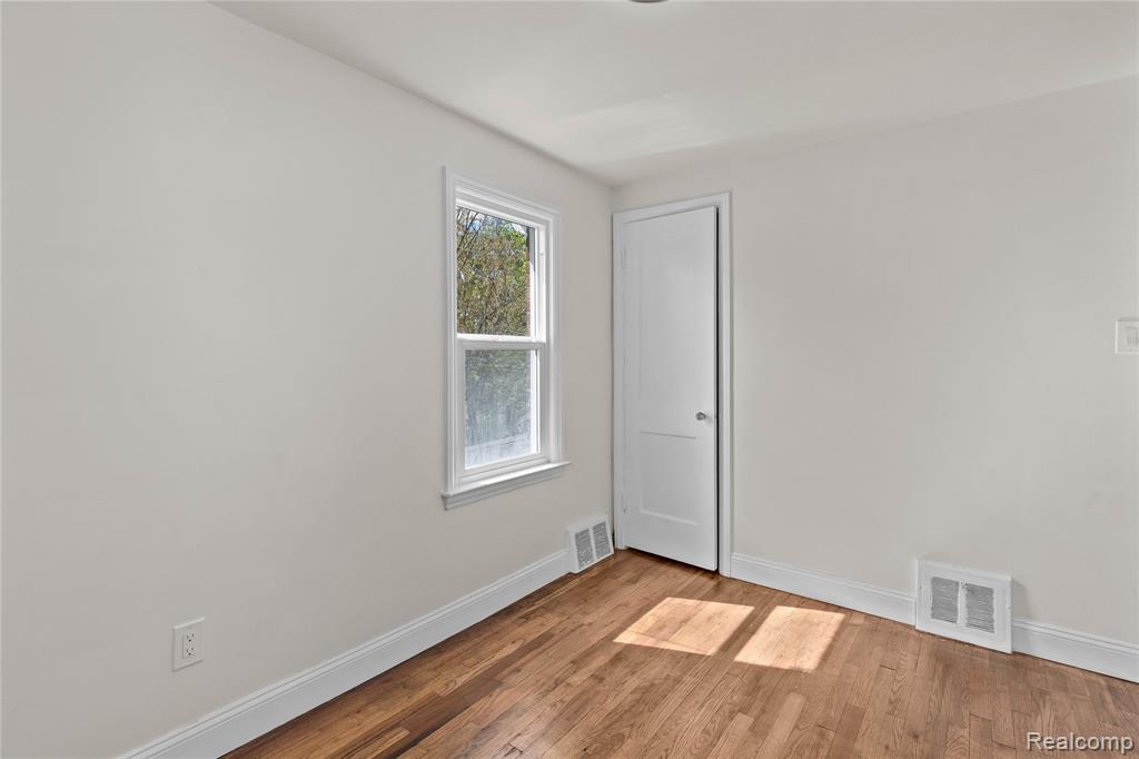 15753 Wisconsin Street, Detroit, MI 48238 — Photo 17