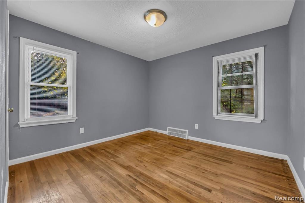 7766 Clayburn Street, Detroit, MI 48228 — Photo 12