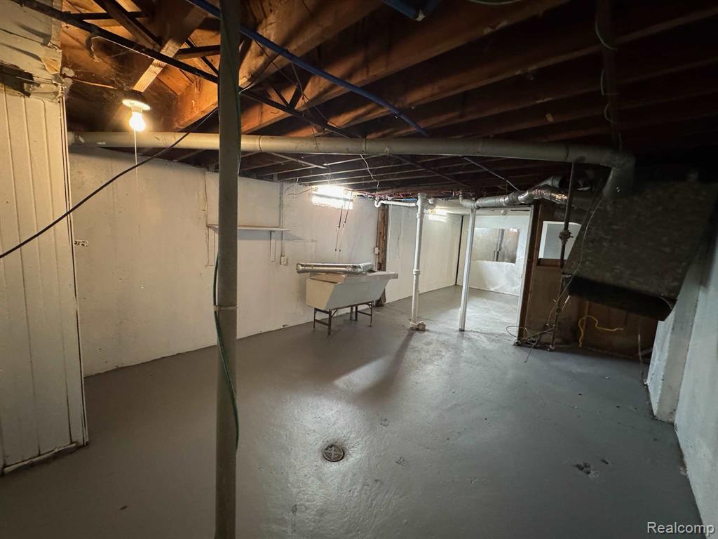 19961 Greenfield Road, Detroit, MI 48235 — Photo 5