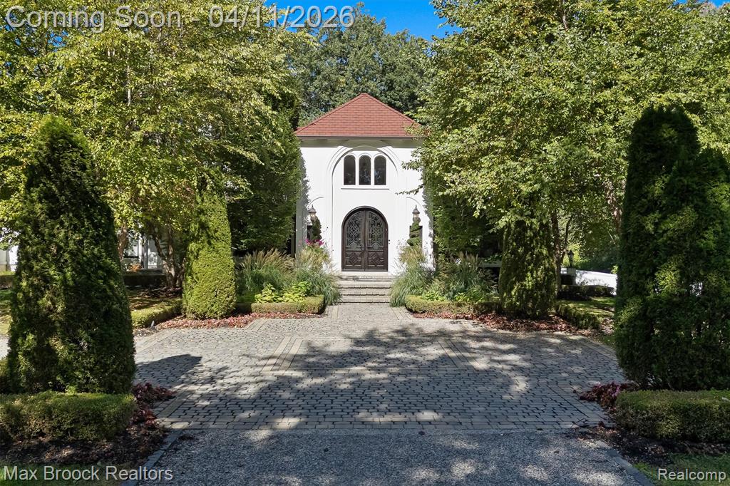 5190 Clarendon Crest Street, Bloomfield Hills, MI, 48302