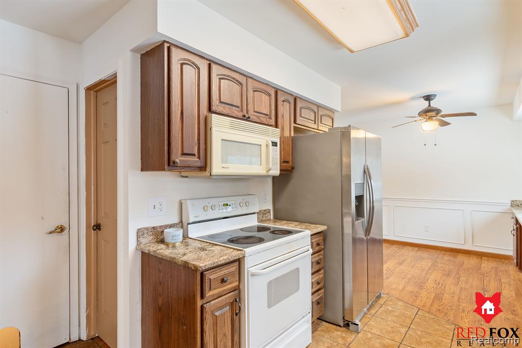 6246 KING ARTHUR Court, Swartz Creek, MI 48473 — Photo 14