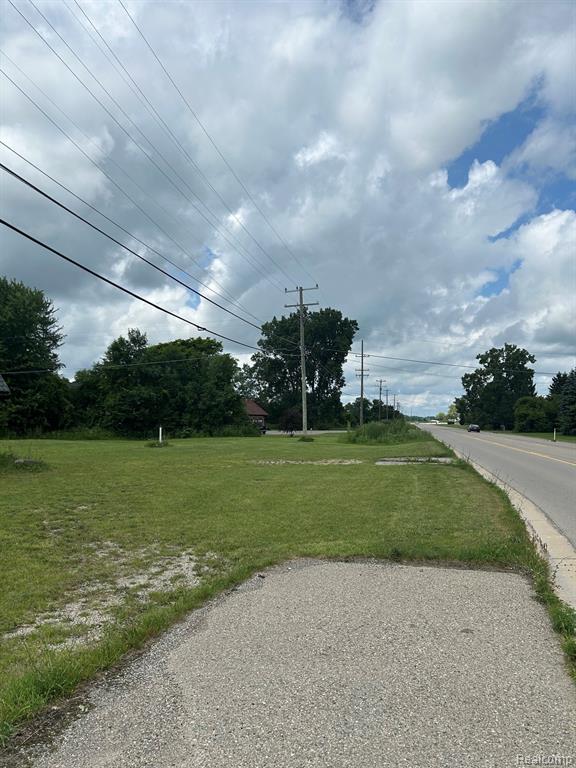5027 W Grand River Road, Fowlerville, MI 48836 — Photo 4