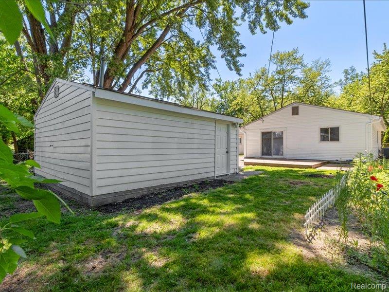 9255 Sylvia Street, Taylor, MI 48180 — Photo 6