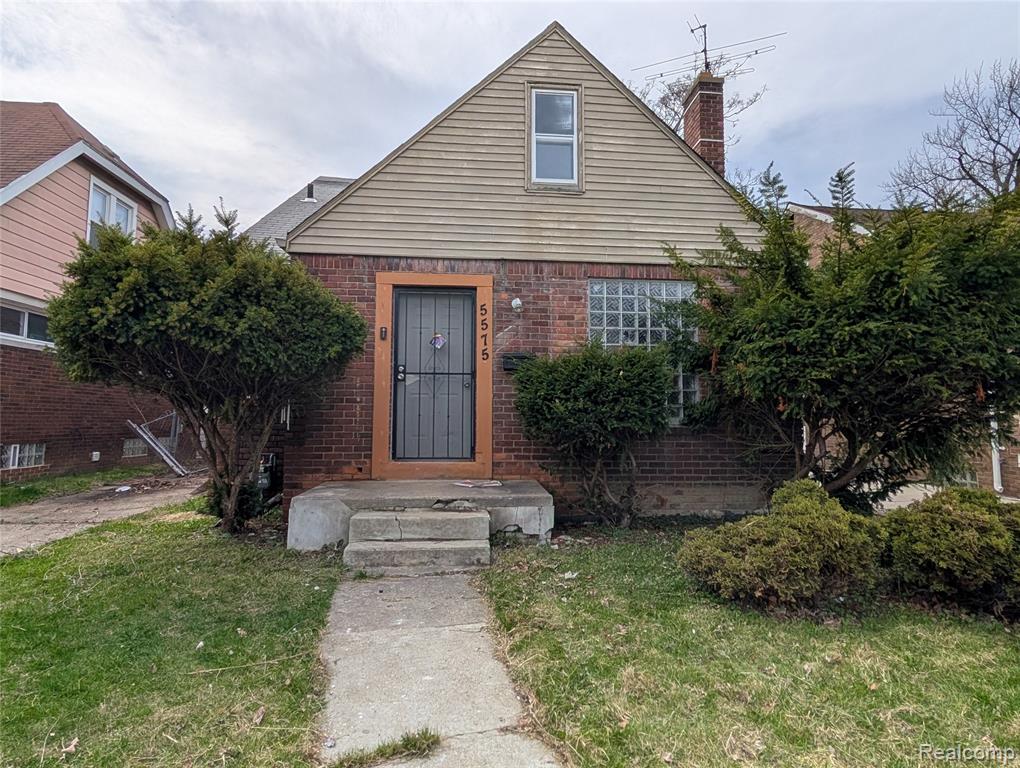 5575 Buckingham Avenue