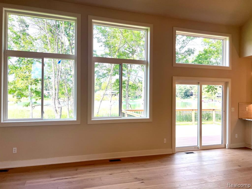 2934 W Walton Boulevard, Waterford, MI 48329 — Photo 17