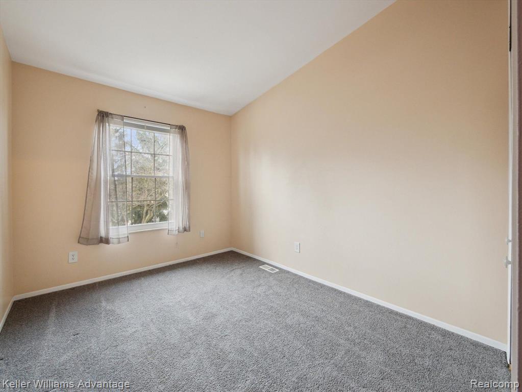 31131 COUNTRY, Farmington Hills, MI 48331 — Photo 26