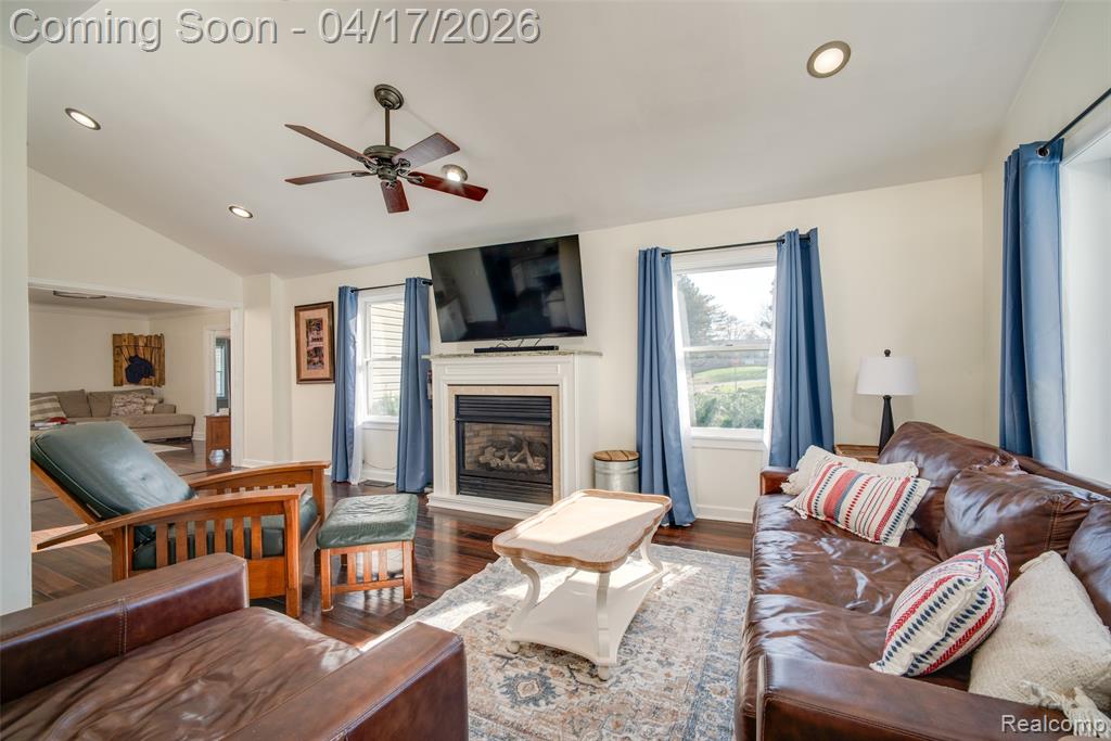 82 Granada Drive, White Lake, MI — Photo 9