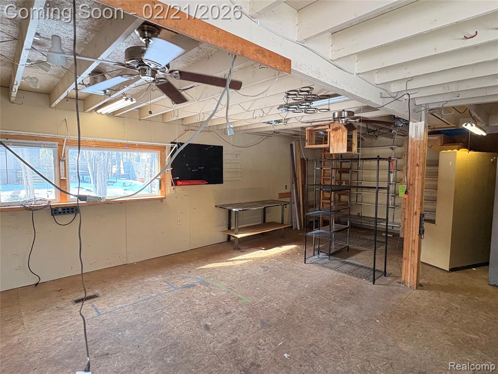 825 S Leroy Street, Fenton, MI 48430 — Photo 44
