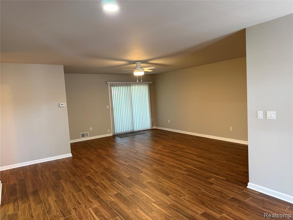 5220 W Utica Road, Utica, MI 48317 — Photo 8