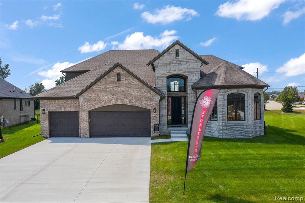 45190 TWIN RIVER Drive, Macomb, MI 48044 — Photo 2