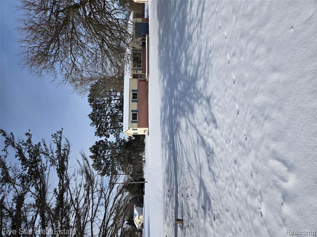 2177 Hunter Drive, Lapeer, MI 48446 — Photo 2