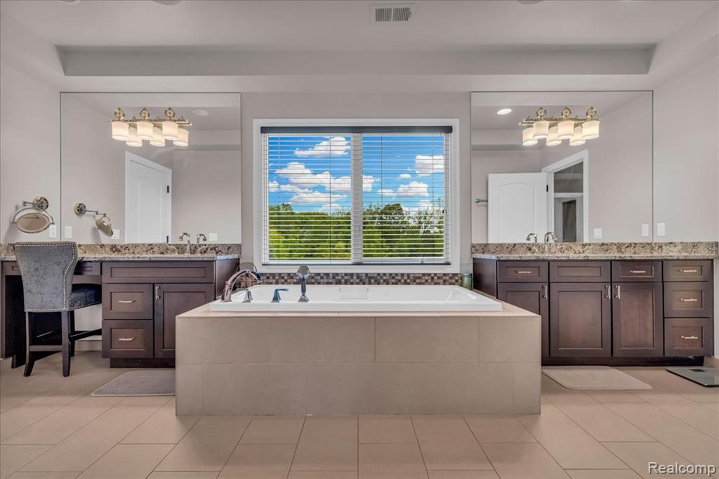 21174 Bridle Run, Northville, MI 48167 — Photo 37