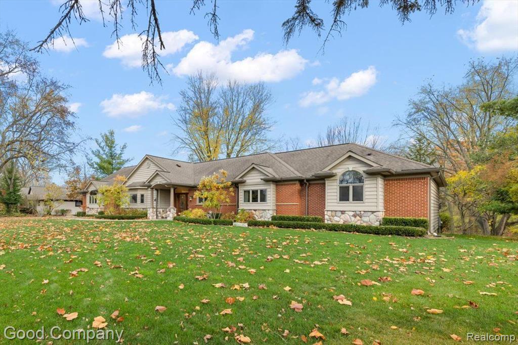 4671 BURNLEY Drive, Bloomfield Hills, MI 48304 — Photo 4