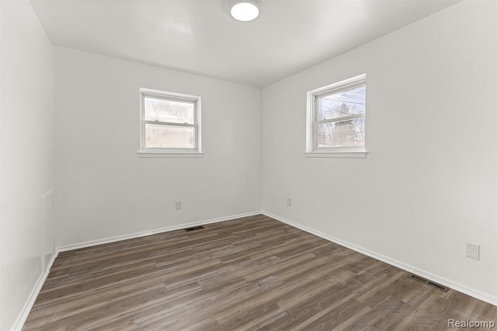 5949 N Lafayette Street, Dearborn Heights, MI 48127 — Photo 12