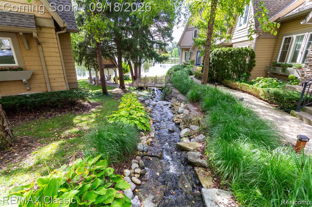 462 Pondview Lane - Photo 4