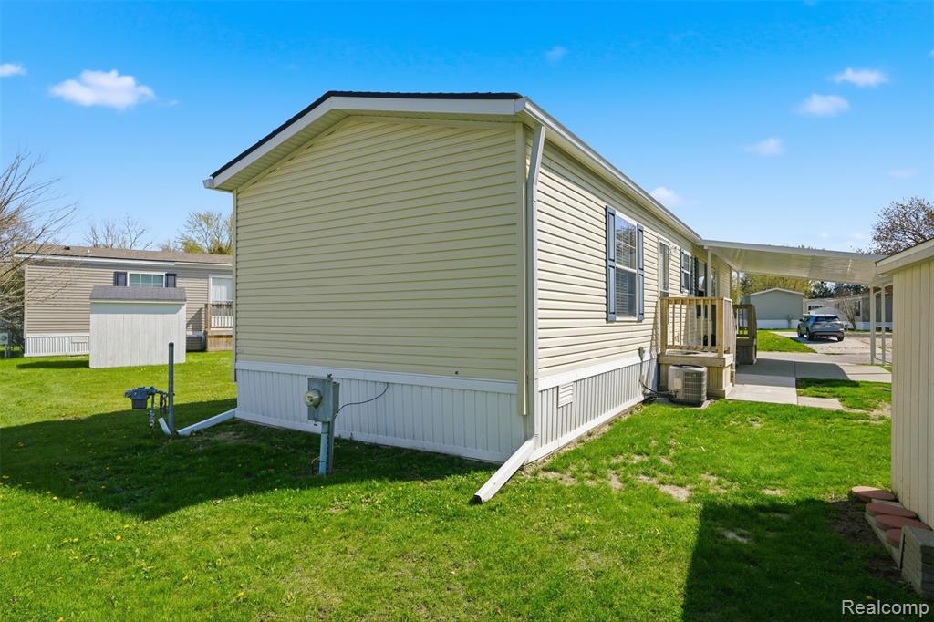 440 Flamingo Street, Rochester Hills, MI 48309 — Photo 6