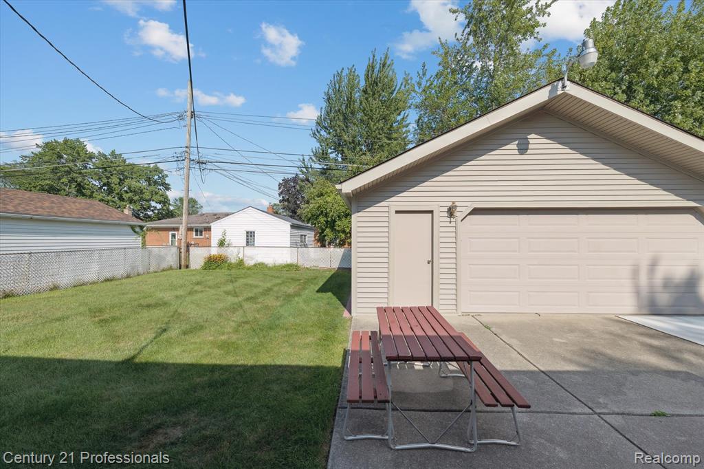 9022 Winston, Redford, MI 48239 — Photo 4