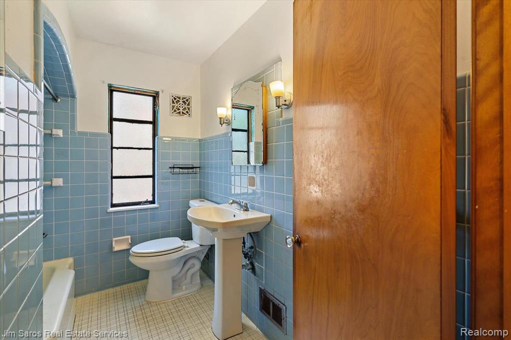 4121 Harvard Street, Detroit, MI 48224 — Photo 9
