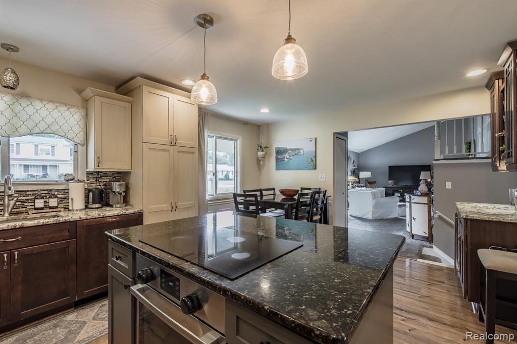 8726 Sandy Crest Drive, White Lake, MI — Photo 17