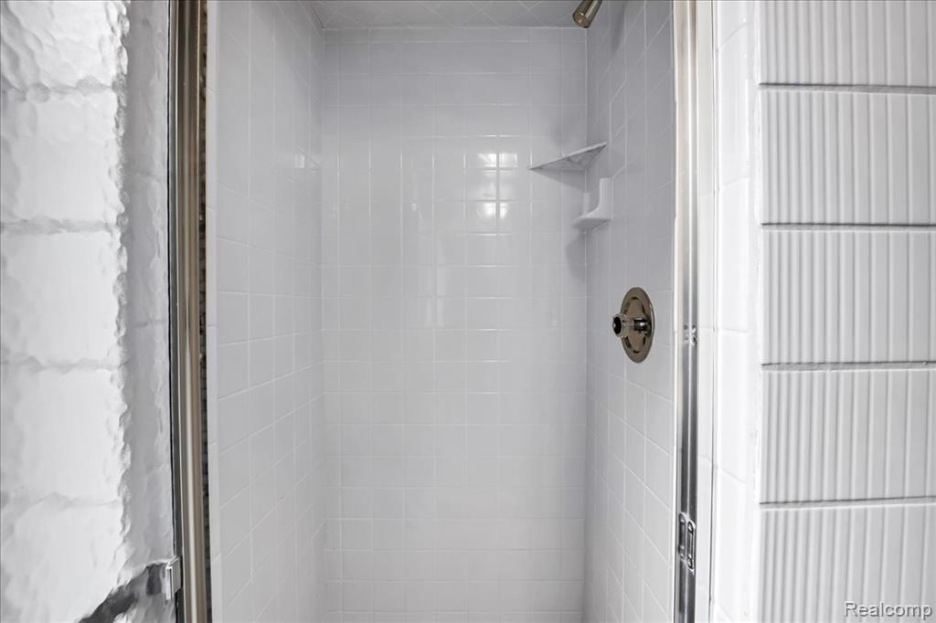 455 Linden Road, Birmingham, MI 48009 — Photo 32