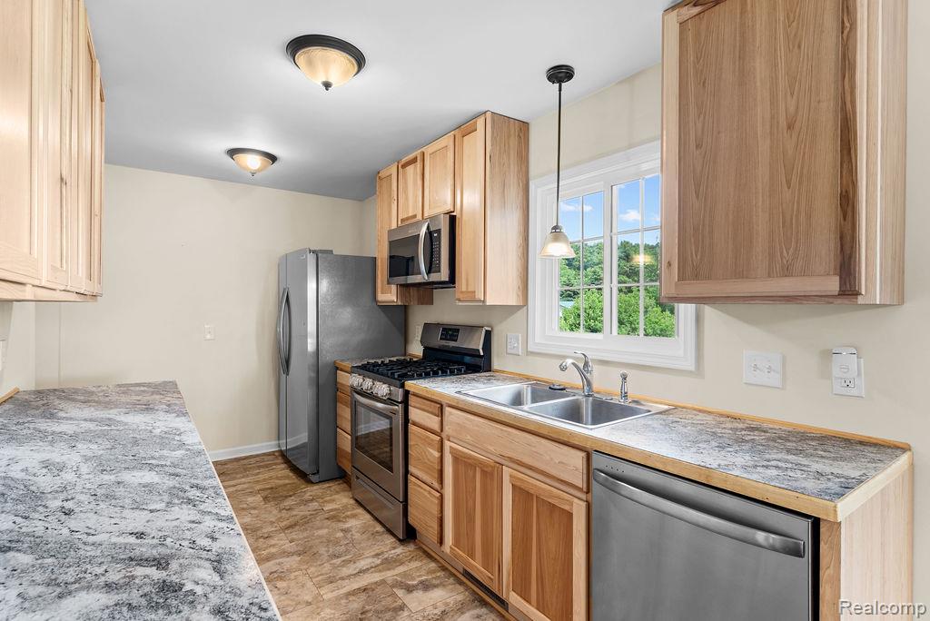 7287 Ray Road, Swartz Creek, MI 48473 — Photo 11