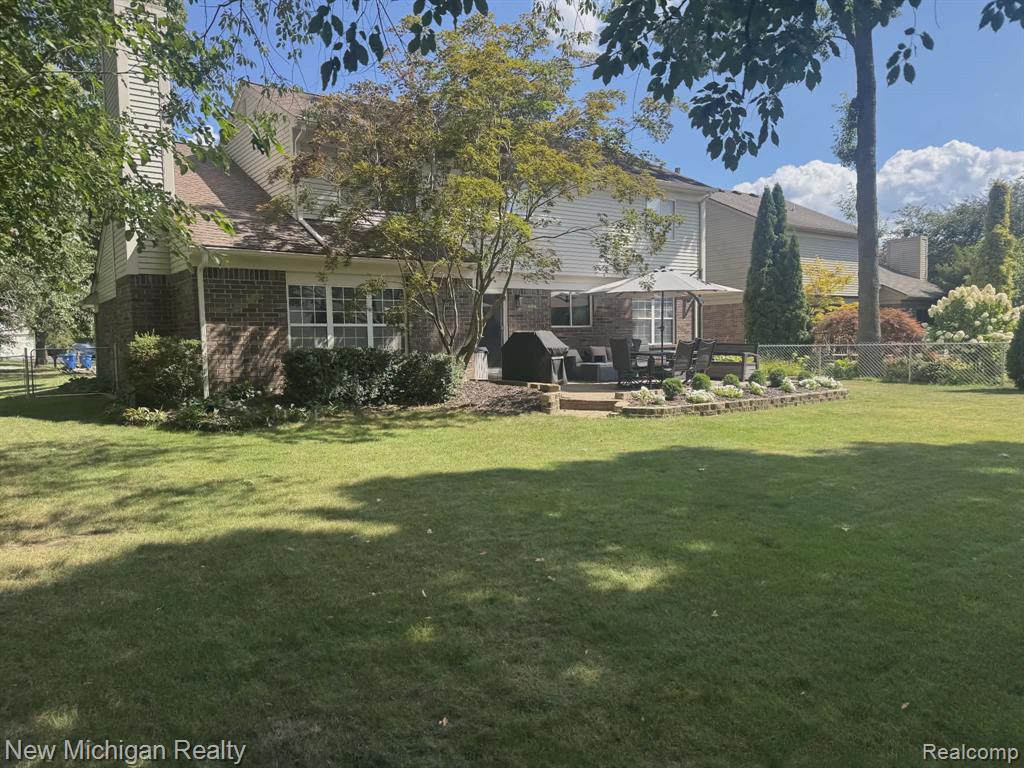 6612 Ashley Court, Waterford, MI 48327 — Photo 35
