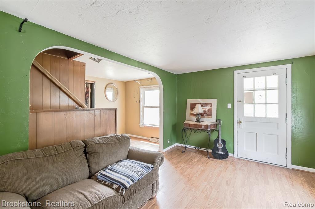 725 E Sherman Street, Holly, MI 48442 — Photo 9