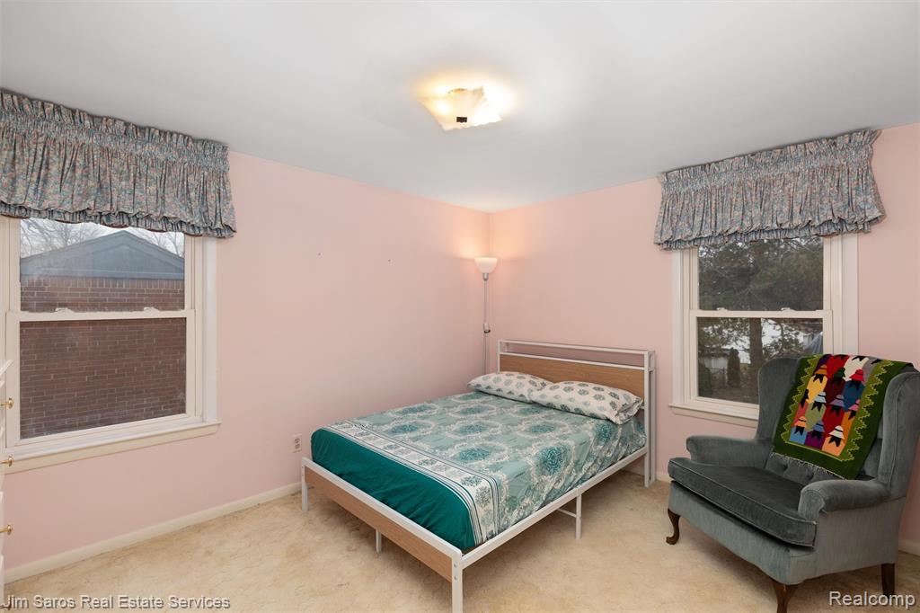 20114 Fairway Drive, Grosse Pointe Woods, MI 48236 — Photo 23