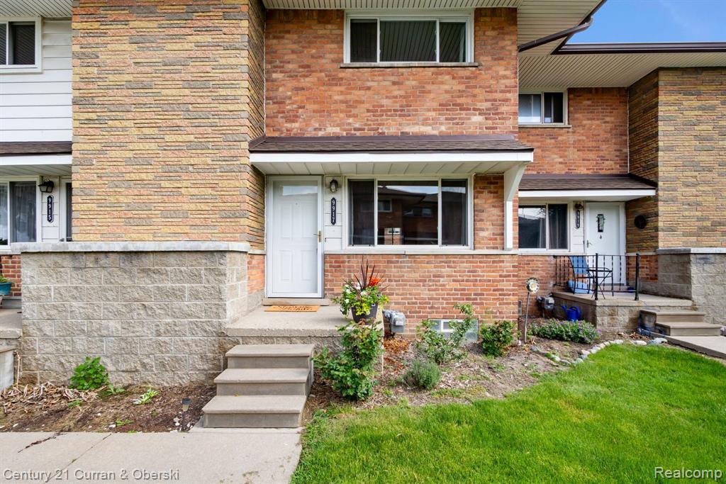 9917 MIDDLEBELT Road, Livonia, MI 48150 — Photo 4