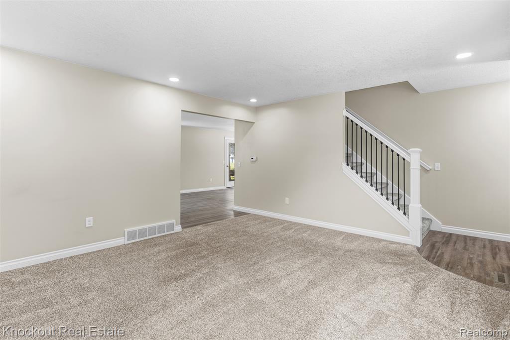 459 Zehnder Drive, Frankenmuth, MI 48734 — Photo 12