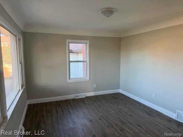 30221 Maplewood Street, Garden City, MI — Photo 12