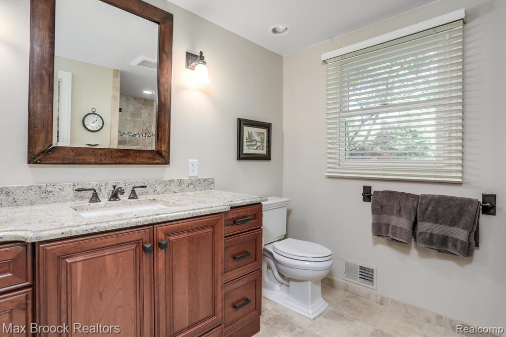 773 WOODCHESTER Drive, Bloomfield Hills, MI 48304 — Photo 25