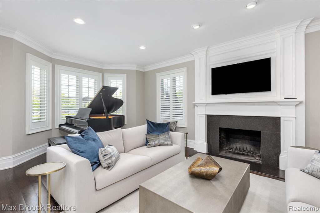 578 WOODLAND Street, Birmingham, MI 48009 — Photo 10