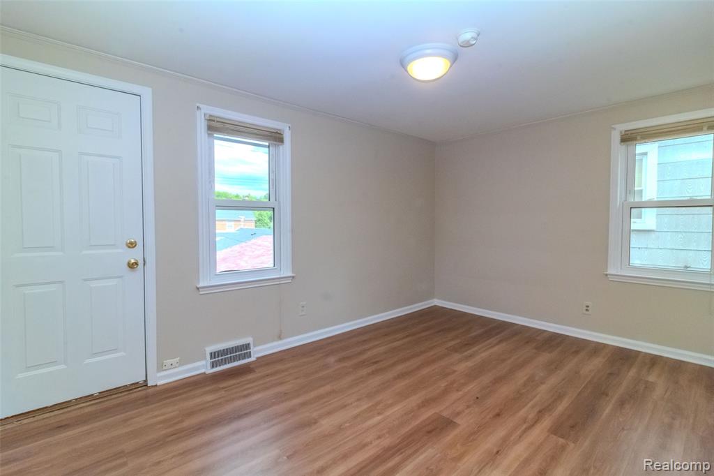 6630 Hartwell Street, Dearborn, MI 48126 — Photo 21