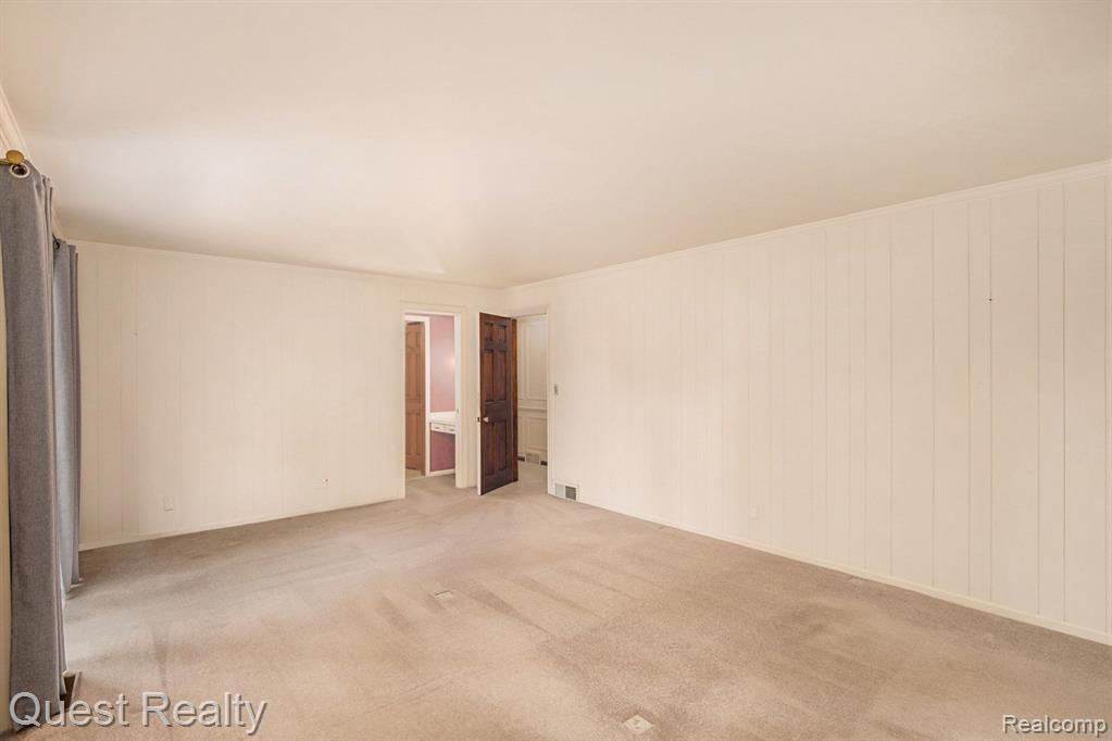 49830 SHELBY Road, Shelby Twp, MI 48317 — Photo 19