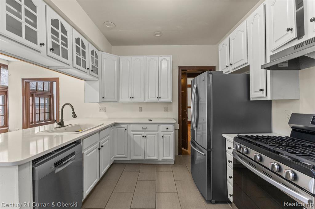 874 EDISON Street, Detroit, MI 48202 — Photo 12
