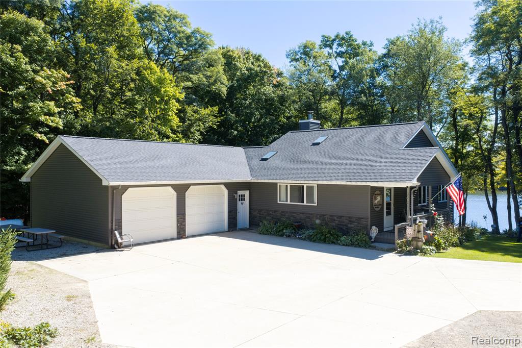 Property photo for 3901 Lee Hill Road, Mayville Vlg, MI 48744