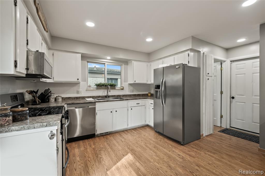 44211 Brandywyne Road, Canton, MI 48187 — Photo 14